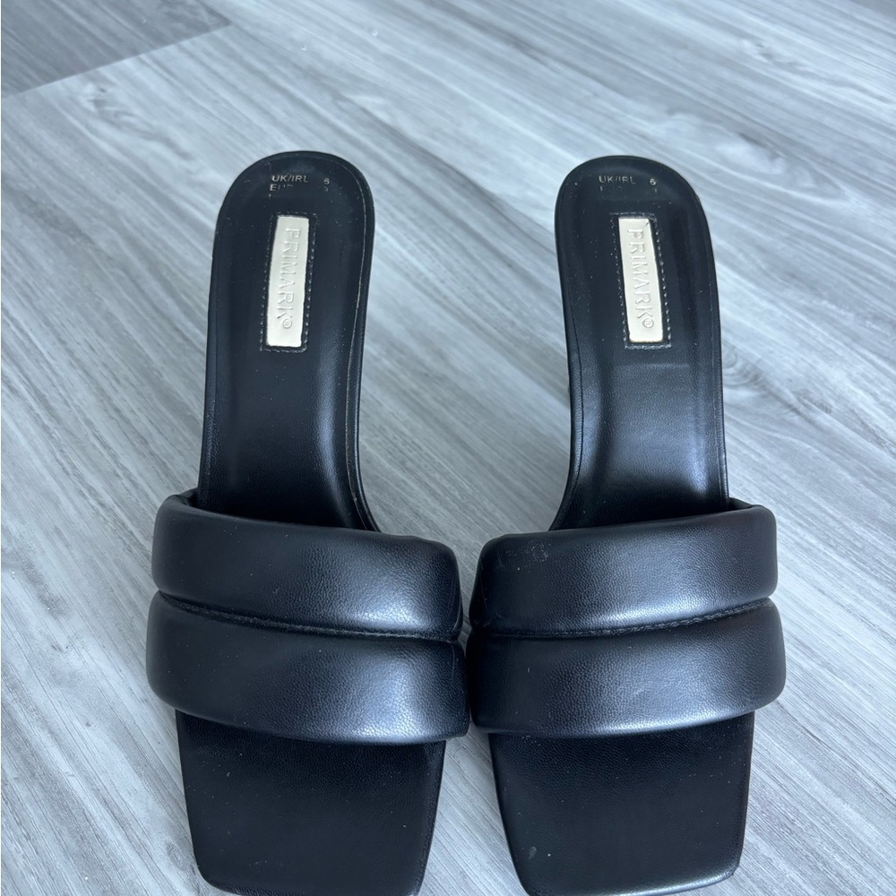 Primark Black Padded Kitten Heels